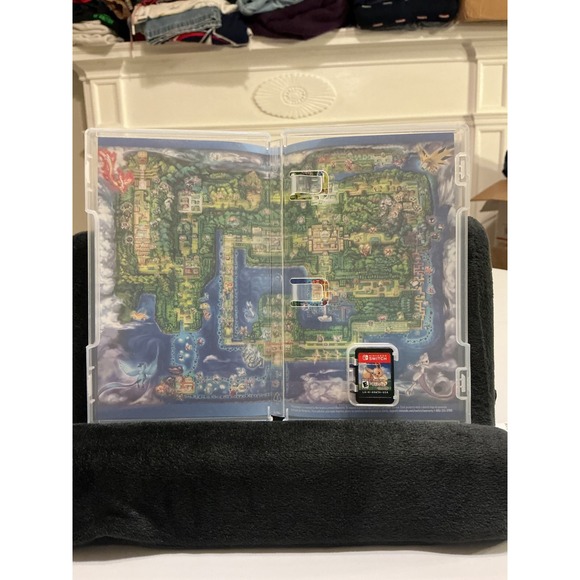 Pokemon Lets Go Eevee Nintendo Switch Game HAC P ADW3A USA Physical Cartridge - Picture 3 of 4